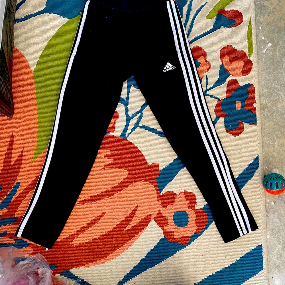 Adidas soccer pants for girls. Size is Youth Small
